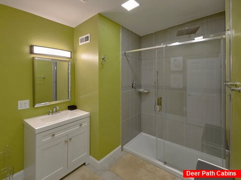 Private Master Bath in Gatlinburg cabin rental - Cardinals Creek II