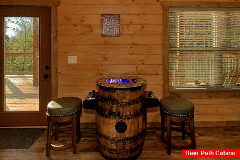 Smoky Mountain Cabin with Arcade - Stay'N Play