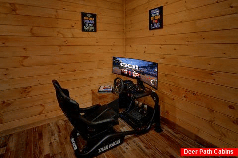 4 Bedroom Cabin with Race Car Simulator - Stay'N Play