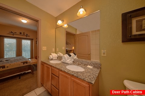 Master Bathroom with Walk-in Shower and Jacuzzi - Mountain View 3206