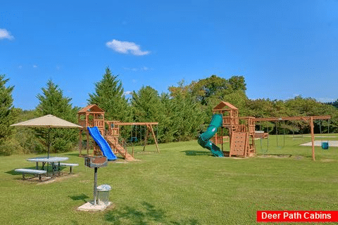 Playground with Outdoor Seating & Charcoal Grill - Mountain View 3206