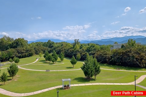 Pigeon Forge Condo with Walking Trail - Mountain View 3206