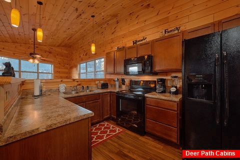 Pigeon Forge Cabin with Fully Equipped Kitchen - Moonlight Memories