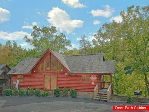 4 Bedroom 3.5 Bath Cabin Sleeps 12 - Grand Getaway Cabin