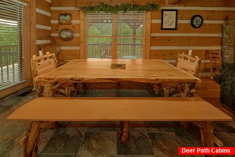 Dining room for 8 in cabin rental - Dogwood Acre