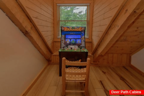 3 bedroom cabin rental with arcade game for kids - Dogwood Acre