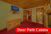 8 Bedroom cabin with Large Bedrooms 