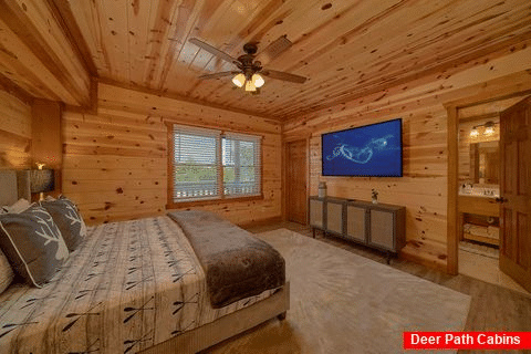 Master Bedroom with King Bed and Cable TV - Zennessee Luxe