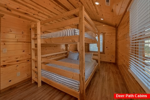 Queen Over Queen Bunk Room with WiFi - Zennessee Luxe