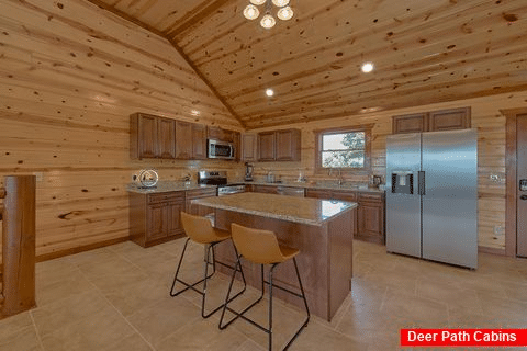 Fully Equipped Kitchen with Island - Zennessee Oasis