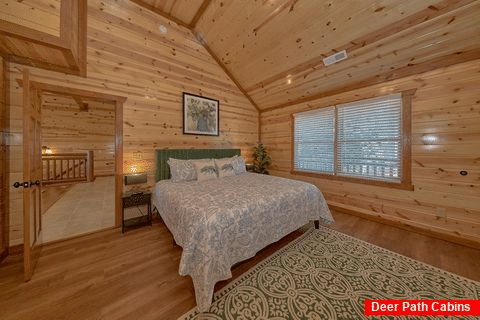 King Bedroom on Main Level with Cable TV - Zennessee Oasis