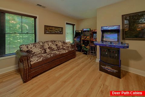 6 Bedroom Cabin with Swim Spa and Arcade Games - A Dollys Vacation