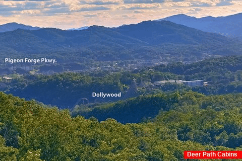 Beautiful Mountain Views Overlooking Dollywood - Savannah Smiles