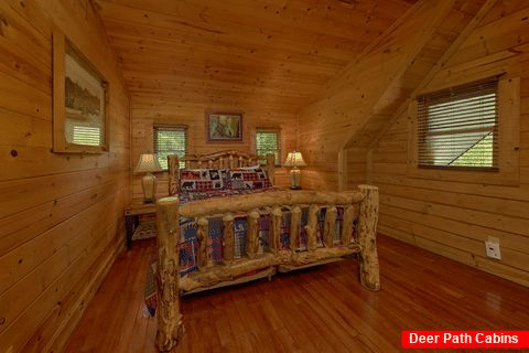 2 Bedroom Cabin with Large King Bed - Hillside Dreams