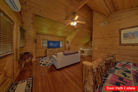 Sevierville 2 Bedroom with Large King Bed - Hillside Dreams