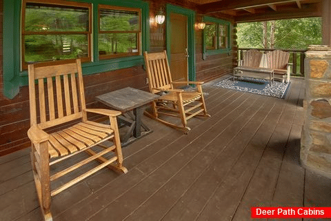 2 Bedroom Sevierville Cabin with Rocking Chairs - Hillside Dreams