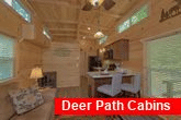 Honeymoon cabin rental with full kitchen 