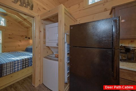 Tiny home cabin rental with washer and dryer - Baby Bear