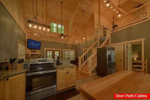 Spacious Kitchen with Large Dining Area - Whispering Whiskey