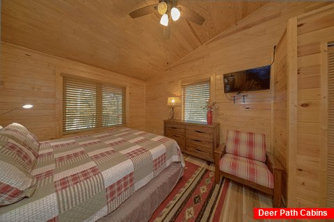 Private 2 bedroom cabin with 2 King Beds - Southern Magnolia