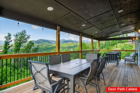 Large Outdoor Space Coved Decks Gatlinburg Views - Sunrise Mountain Vista