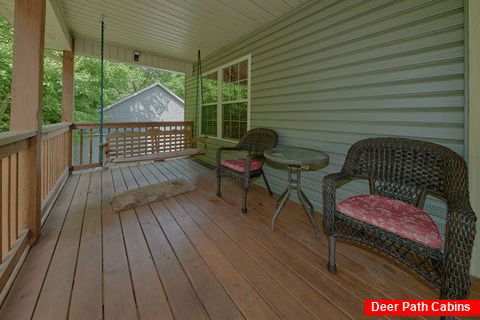 Pigeon Forge Vacation Home with King Bed - Kountry Haven