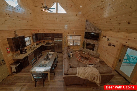 Pigeon Forge Cabin Sleeps 12 - Livin' the Dream