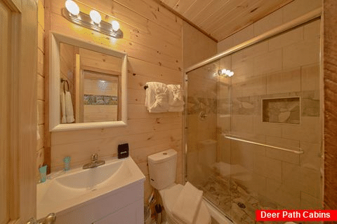 King Bedroom Full Bathroom with Shower - Relax I