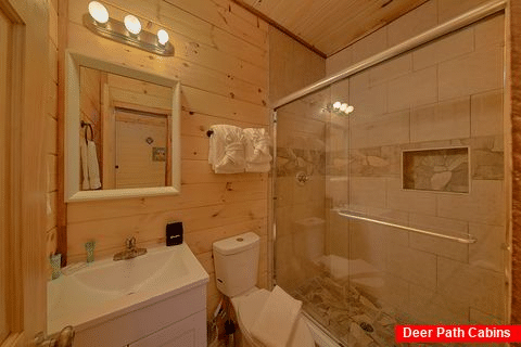 King Bedroom Full Bathroom with Shower - Relax I