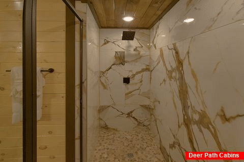 Luxury Cabin with Walk-In Showers - All Ya Need