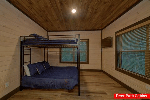 2 Bedroom Cabin Near Dollywood with Bunk Bed - Could Not Ask For More