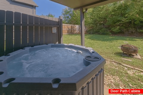 2 Bedroom Home with Hot Tub - Bigfoot Lane