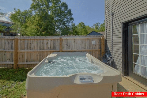 2 Bedroom Home with Hot Tub - Black Bear Lane