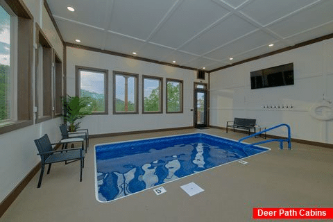 Luxury 4 Bedroom Cabin with Private Indoor Pool - Cubbs Dream Paradise