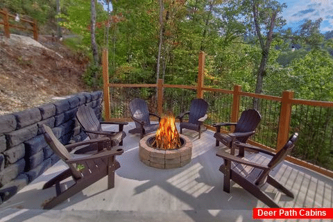 Pigeon Forge Cabin with Fire Pit - Cubbs Dream Paradise