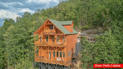 Private Four Bedroom Cabin with Mountain View - Cubbs Dream Paradise