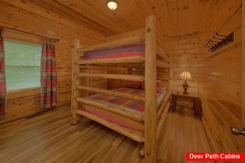 Group sized cabin with Queen bunk beds - A Perfect Stay