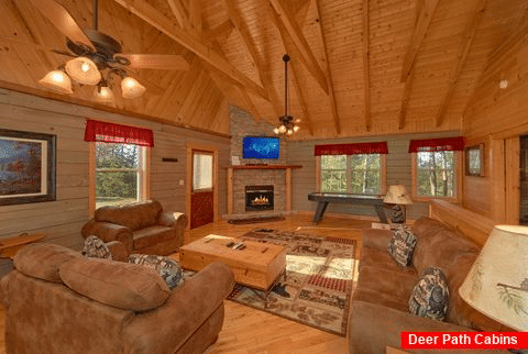 Pigeon Forge Cabin with Air Hockey Table - Higher Ground