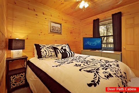 Cabin with Queen Sized Bed - A Mountain Escape