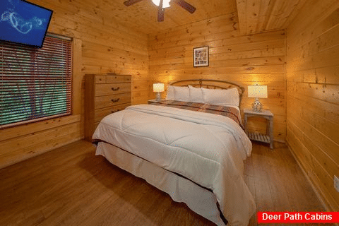 King Size Bed With Wooded View - A Mountain Lodge