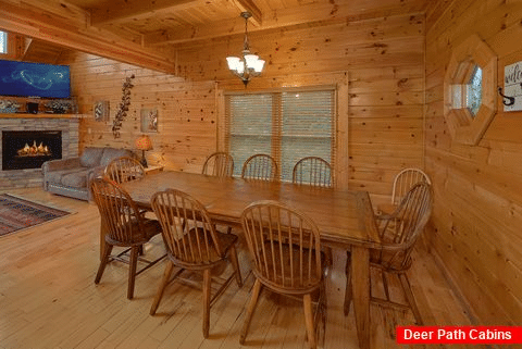 4 bedroom cabin with large Dining Room - Absolutely Viewtiful