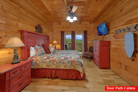 Master bedroom with King Bed and Mountain View - Absolutely Viewtiful