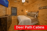 4 Bedroom Cabin With Queen Bed