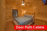 Queen Sized Bed In 4 Bedroom Cabin 