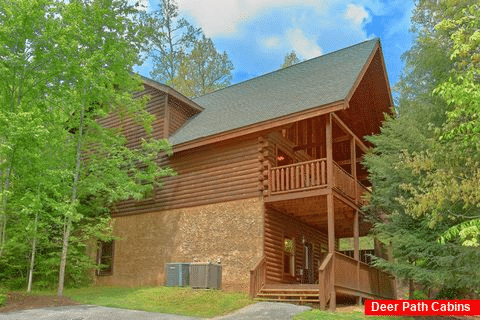 5 Bedroom Cabin With Large Deck - Bear Shack