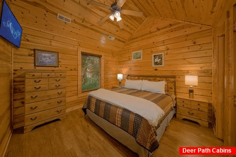 Cabin bedroom with King Bed and Wooded Views - Cowboy Up