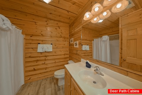 Pigeon Forge cabin rental with Private Bathroom - Cowboy Up