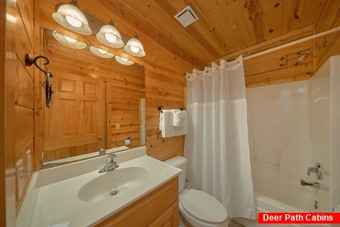 Pigeon Forge cabin rental with 4 bathrooms - Cuddly Critters