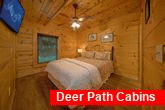 Premium 4 bedroom cabin with 2 Queen Bedrooms