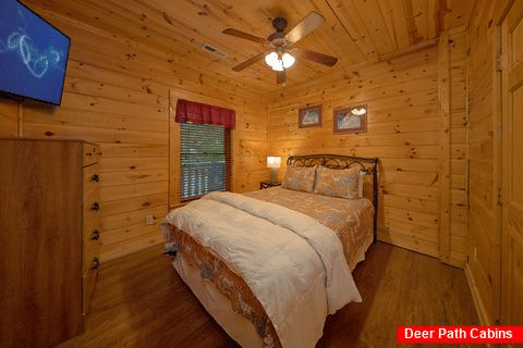 4 bedroom cabin rental with Queen bedroom - Cuddly Critters